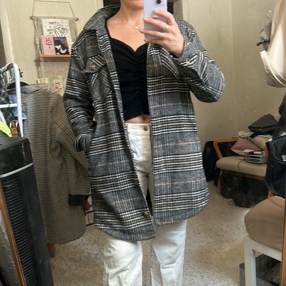 VICI Gray Plaid pocketed coat. Size S. Oversized fit - Picture 4 of 12